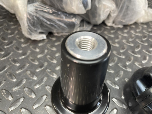 Lot of 7 Cooper Deadbreak DIP600 16.2 kV Dead End Plug w/Cap