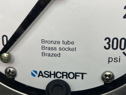 Ashcroft 45-1009-A-02B-300# Silicon Filled Gauge 0-300 PSI 4-1/2" Face 1/4"NPT