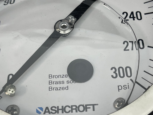 Ashcroft 45-1009-A-02B-300# Silicon Filled Gauge 0-300 PSI 4-1/2" Face 1/4"NPT