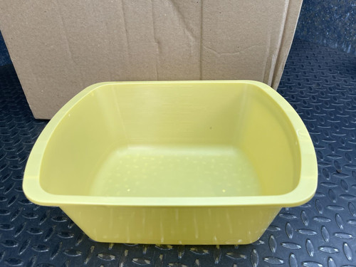 Medegen H362-05 Rectangular Wash Basin Gold, 7 Qt/6.6L Capacity, 13" x 10" 50/CS