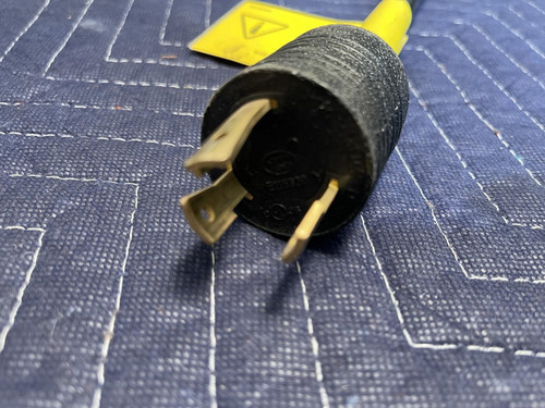 HP D9N47A, 24-Outlet L6-30P 208V Vertical 36U Rack Monitored Metered PDU 4.9kVA