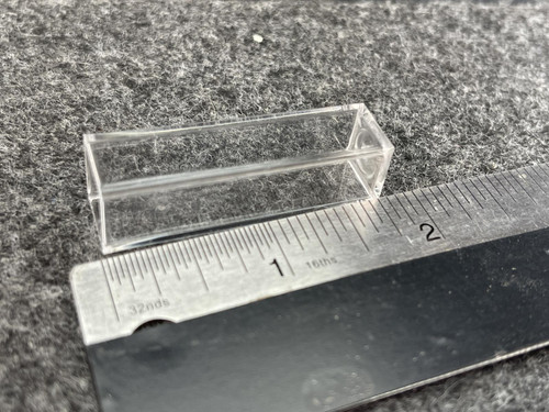 Case of 500 VWR 58017-875 Standard UV Grade Cuvette, 4.5ul, Disposable, -Unused