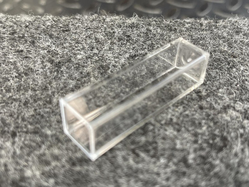 Case of 500 VWR 58017-875 Standard UV Grade Cuvette, 4.5ul, Disposable, -Unused