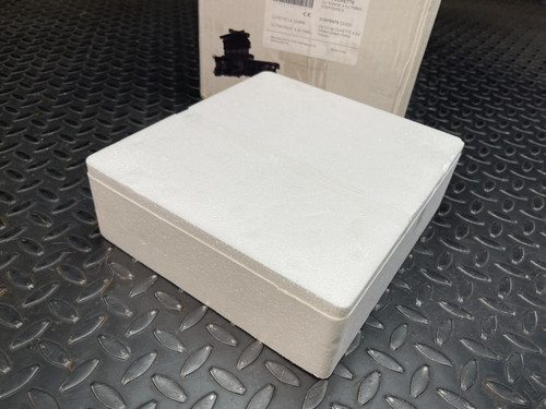 Case of 500 VWR 58017-875 Standard UV Grade Cuvette, 4.5ul, Disposable, -Unused