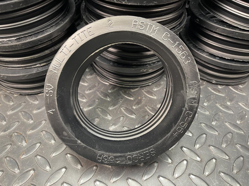 Lot of 25 Serco ASTM C-564 Multi-Tite Neoprene Rubber Pipe Gasket 4" -Unused
