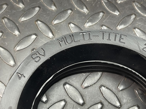 Lot of 25 Serco ASTM C-564 Multi-Tite Neoprene Rubber Pipe Gasket 4" -Unused