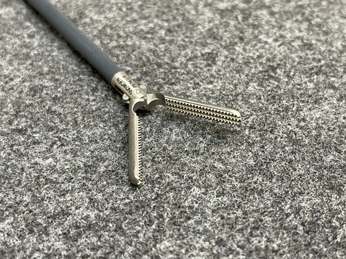 Snowden Pencer 90-5018 DeBakey Diamond-Line Clamp 15-1/4"