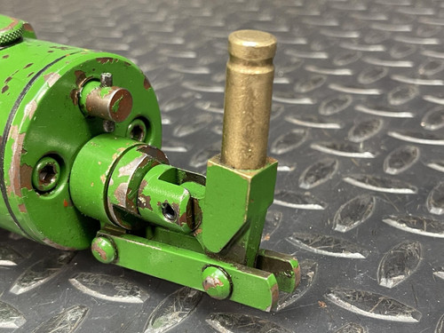 Felco Low Lift Precision Hydraulic Jack, 10 Ton, 1.500" Lift w/ Wooden Case