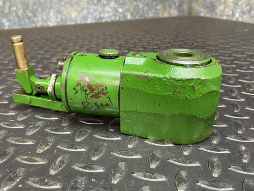 Felco Low Lift Precision Hydraulic Jack, 10 Ton, 1.500" Lift w/ Wooden Case