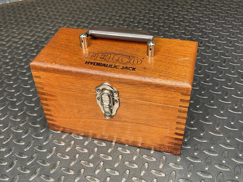 Felco Low Lift Precision Hydraulic Jack, 10 Ton, 1.500" Lift w/ Wooden Case