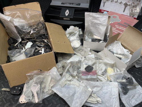 PC+ Flash Computerized Code Cutter & Key Duplicator w/ Tons of Blanks