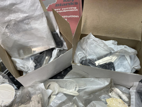 PC+ Flash Computerized Code Cutter & Key Duplicator w/ Tons of Blanks