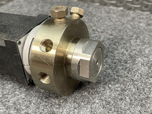 Vici Valco EMTMA-CE Microelectric Valve Actuator w/ 8 Port Pump Head ADX0420