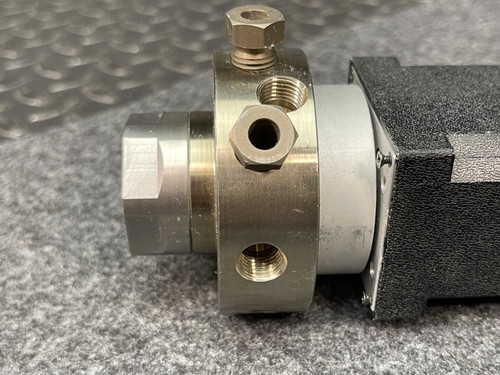 Vici Valco EMTMA-CE Microelectric Valve Actuator w/ 8 Port Pump Head ADX0420