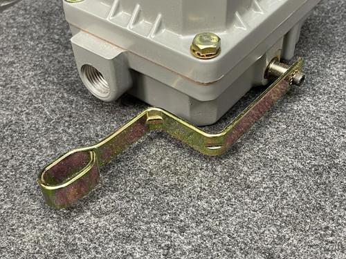 Square D 9036 DW-31 Series A Open Tank Float Switch 9036DW31