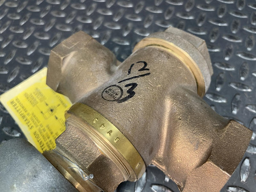 Johnson Controls V-5844-3 1 1/2" 3-Way Mixing Valve, 4R Actuator & Positioner