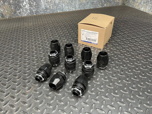 Box of 10 Thomas & Betts LT75P LiquidTight Connector 3/4" Straight Bullet Conn Thomas & Betts