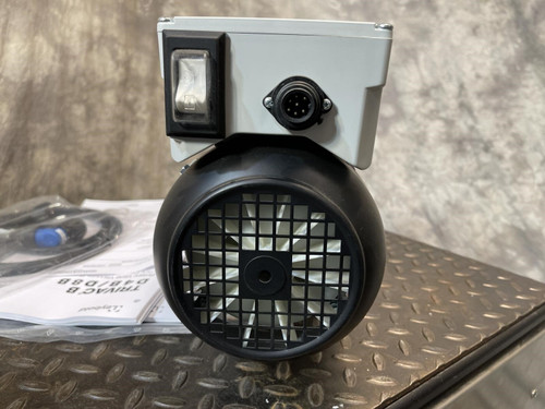 Leybold D4B Trivac Rotary Vane Dual Stage Vacuum Pump -Unused