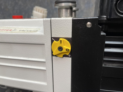 Pfeiffer Duo 2.5A Vacuum Pump PKD41 018A - For Parts