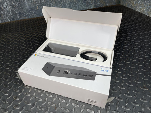 Microsoft 1661 Surface Dock for Surface Pro 3, 4 and Surface Book -Unused Microsoft 1661