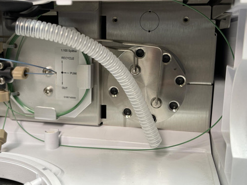 Agilent 1200 Series G1310A Isocratic Pump w/ Manual