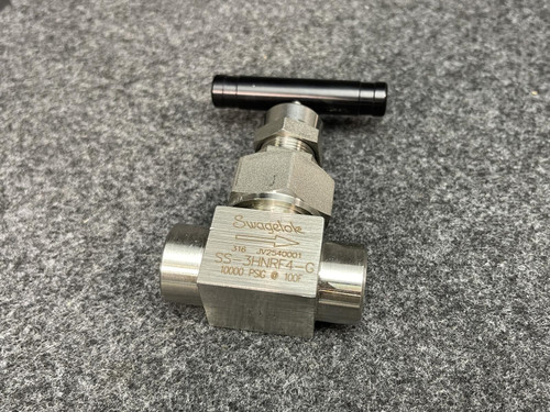 Swagelok SS-3HNRF4-G Needle Valve, 0.35 Cv, 1/4 in. FNPT, Regulating Stem, SS