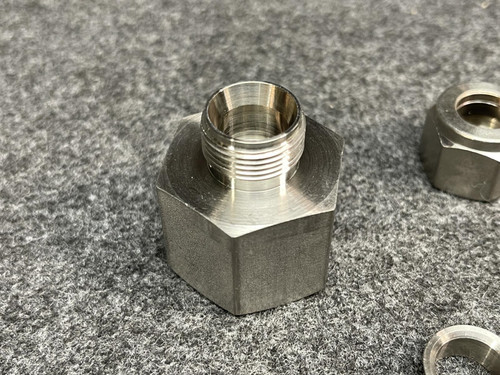 Lot of 2 Swagelok 1" Female to 1/2" Male Connector Fitting Coupling -Unused