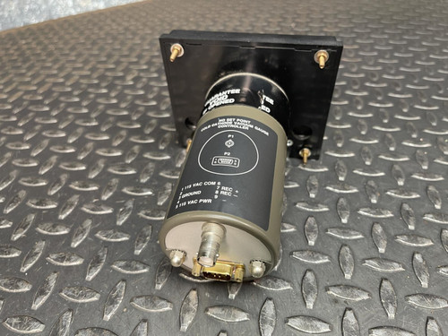 Varian 524-2 Cold Cathode Vacuum Gauge w/ Varian 860A Gauge & Cables