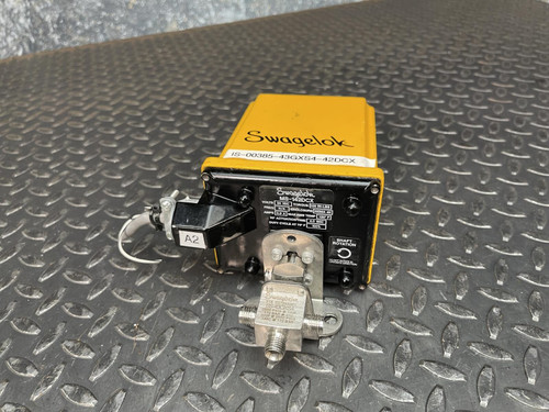 Swagelok MS-142DCx Actuator w/ SS-43GXS4 Valve