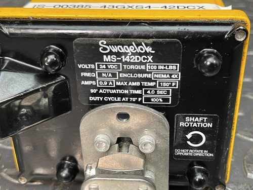 Swagelok MS-142DCx Actuator w/ SS-43GXS4 Valve