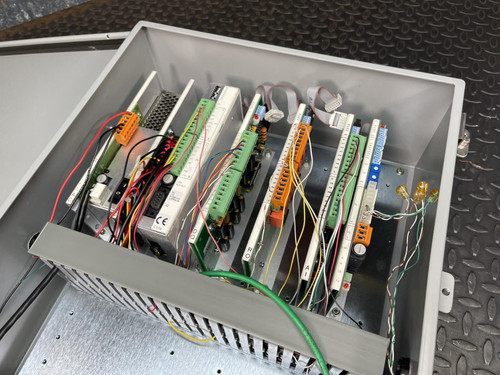 Zetron 1732 RTU w/ Enclosure Includes Mix Modules 950-9887