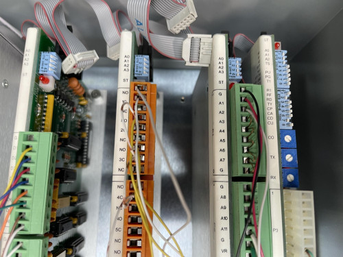 Zetron 1732 RTU w/ Enclosure Includes Mix Modules 950-9887