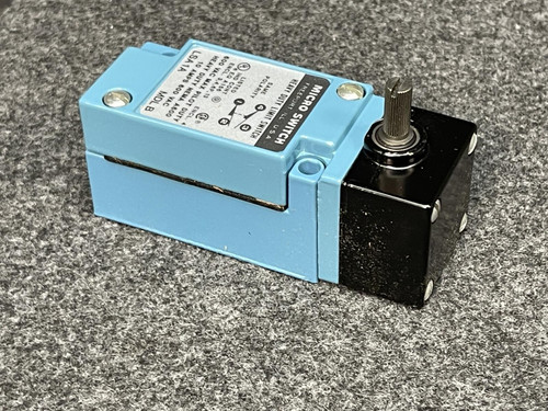 Micro Switch LSA1A Heavy Duty Limit Switch, SPDT, 600VAC, 10A, Side Rotary - NEW