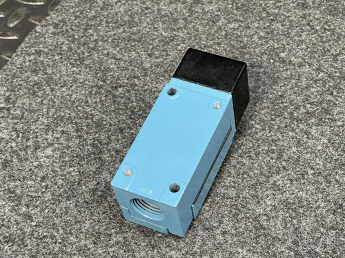 Micro Switch LSA1A Heavy Duty Limit Switch, SPDT, 600VAC, 10A, Side Rotary - NEW