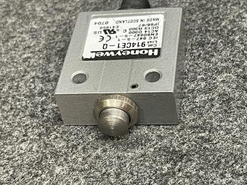 Honeywell 914CE1-Q Compact Limit Switch, Enclosed, SPDT, Top Plunger, Microswitc