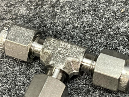 Lot of 25 Swagelok SS-200-3, 1/8" Tube Union Tee - Unused