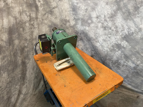 Duff Norton Actuator - LTM-9020-15 Worm Gear Jactuator 20-Ton Screw Jack - Fast delivery from Obtainium Science & Industry Surplus - obtainsurplus.com