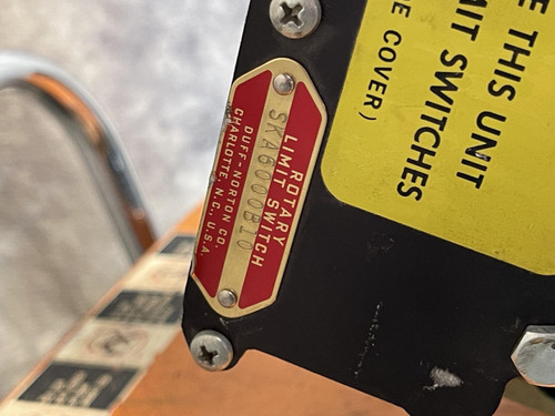 Duff Norton Actuator - LTM-9020-15 Worm Gear Jactuator 20-Ton Screw Jack - Fast delivery from Obtainium Science & Industry Surplus - obtainsurplus.com