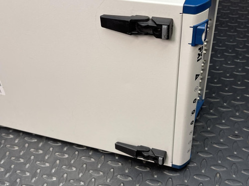 National Instruments PXIe-1062Q 8-Slot PXI Chassis