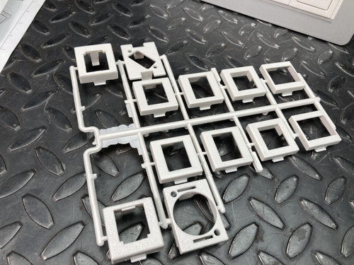 Herman Miller Connect S-300 Byrne Electrical - Edge Mount Power Distribution