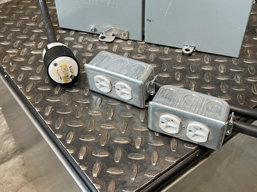 Square D SC1624M100S 100A 16 Space 24 Circuits w/ Main Breaker Meter Socket