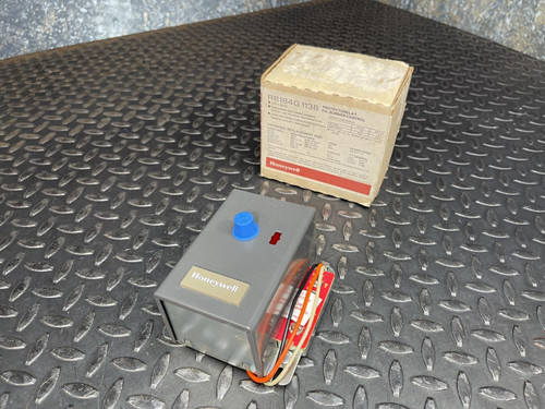 Honeywell Tradeline R8184G1138 Protectorelay Oil Burner Control - Unused Honeywell