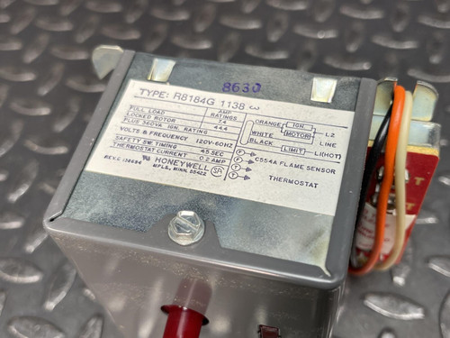 Honeywell Tradeline R8184G1138 Protectorelay Oil Burner Control - Unused