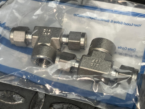 2 Swagelok SS-400-3-4TTF Female Branch Tee 1/4" OD Tube x 1/4" FNPT -Unused