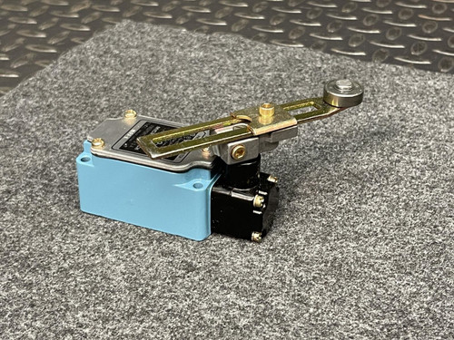 Honeywell 1LS3-L Limit Switch, Side Rotary Roller, 10 A, 480 V