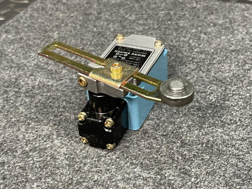 Honeywell 1LS3-L Limit Switch, Side Rotary Roller, 10 A, 480 V