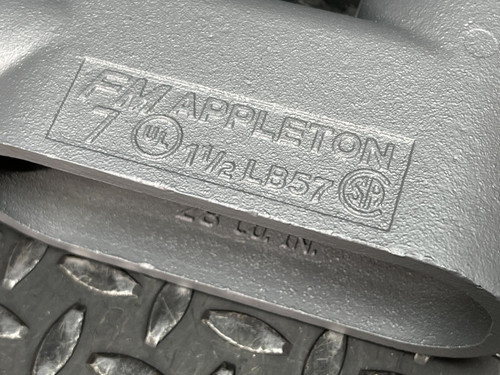 Appleton APP LB57 1-1/2" Grayloy FM7 Conduit Body - Unused