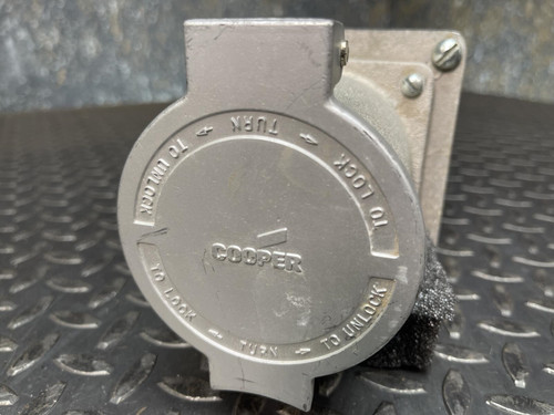 Cooper Power-Lock Receptacle 60A, 600V, 4W