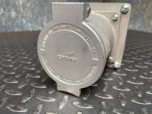 Cooper 60A, 600V, 4W Power-Lock Receptacle