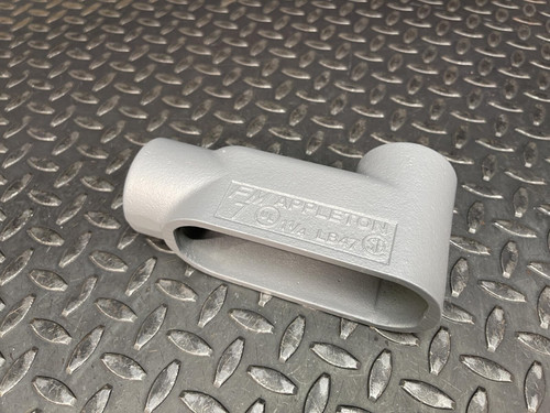 Appleton APP LB47 1-1/4" Grayloy FM7 Conduit Body -Unused